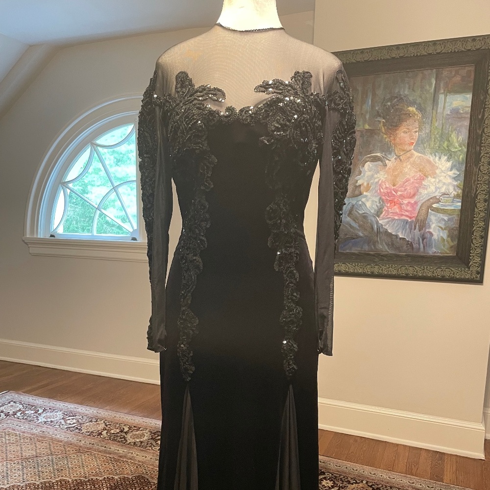 Luxury Designer Loris Azzaro Paris, elegant Never worn PRISTINE